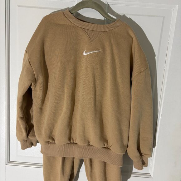 Tan Nike Boys Sweat Set Size 7 - Picture 2 of 3